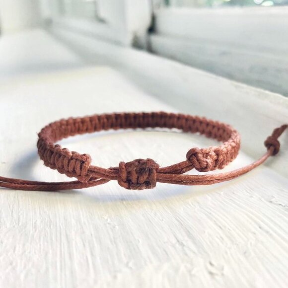 Brown Hemp Square-Knot Macrame Bracelet - Picture 2 of 2